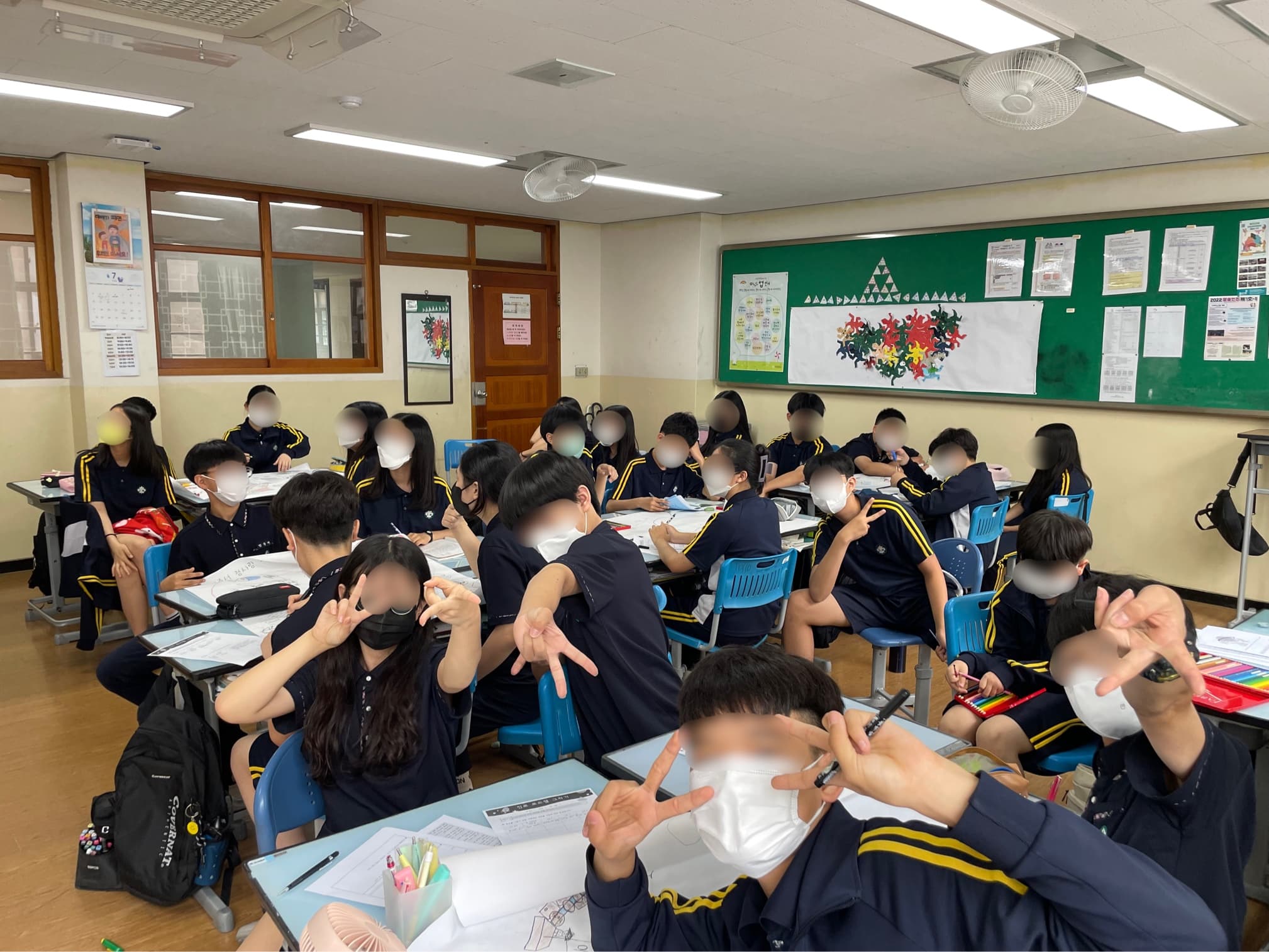 GCE 진로교육 멘토링 : 진로교육 역량 강화를 목적으로 이루어지는 프로그램입니다. 초등학교 혹은 중학교를 방문하여 4-8차시 정도 수업을 진행합니다. 수업 지도안을 작성하고 현직 교사 및 전문가에게 피드백을 받을 수 있으며, 현장활동을 해볼 수 있는 좋은 기회입니다.